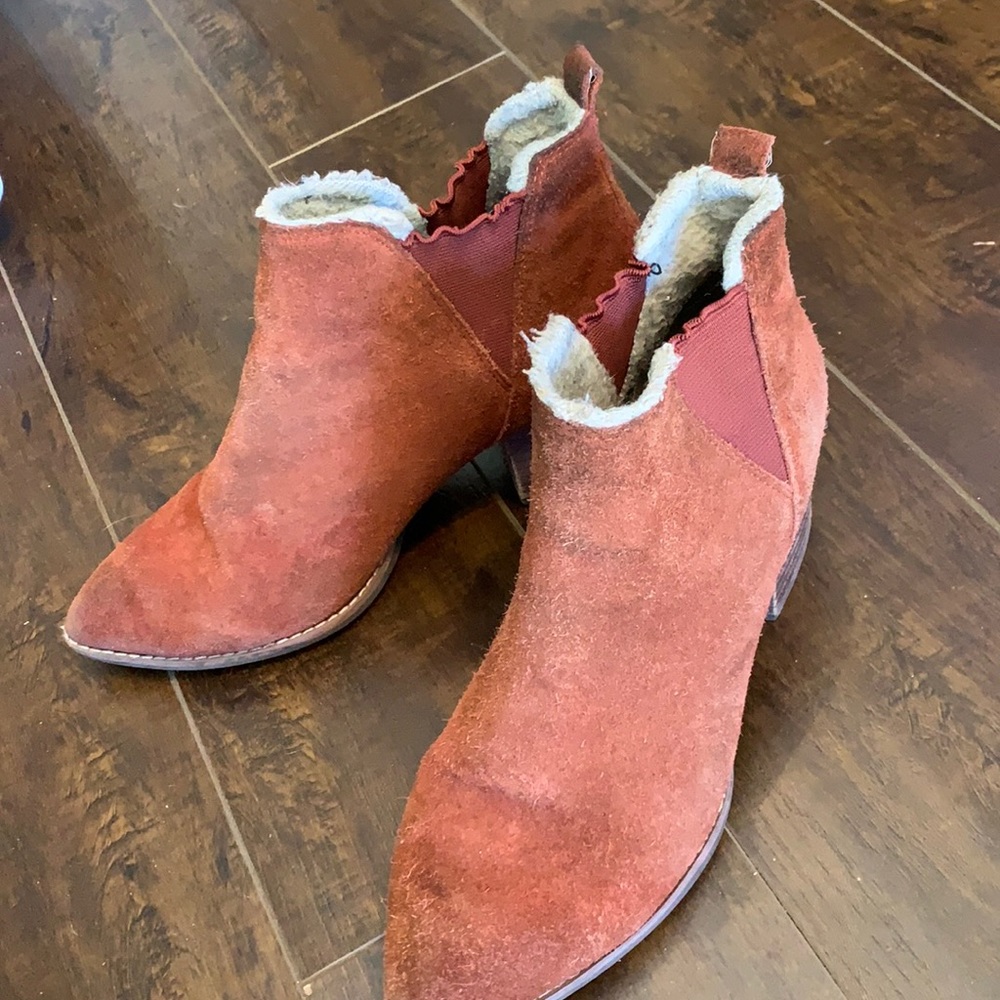 Anthropologie Liendo Suede Booties